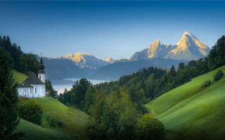 Church hill lake mountains blue - a church free wallpaper
