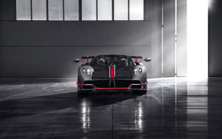 Black sports car dark room 7 - alesso baldovinetti free wallpaper