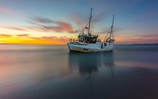 Boat sunset reflection colorful sky - sunset free wallpaper