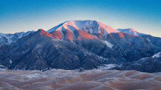 Mountain range snowy peaks blue 3 - the top free wallpaper