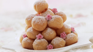 Doughnuts pinkflowers plate tablecloth rococo - top of them free wallpaper