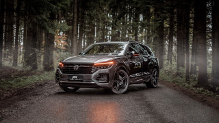 Black suv woods fog light - 8k artistic photography free wallpaper