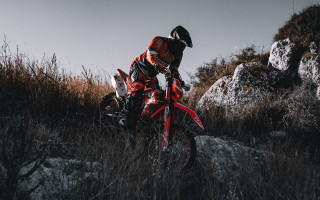 Dirt bike rocky trail forest - a person riding free wallpaper
