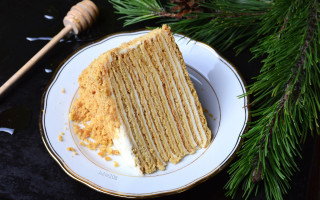 Cake plate fork pine honey - fedot sychkov free wallpaper
