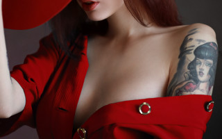 Woman red hat red dress - a red hat free wallpaper
