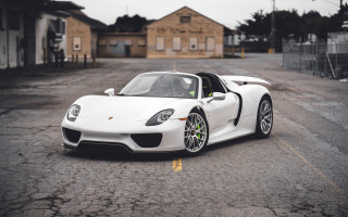 White sports car parking lot 8 - the side of the road in a parking lot free wallpaper