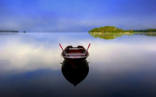 Small boat lake forest hillside - top of a lake next free wallpaper