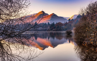 Lake mountains trees autumn sunset - a few leaf free wallpaper