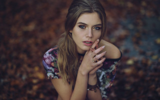 Fall leaves photorealistic fashion portrait - a picture free wallpaper