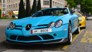 Blue sports car road yellow - the side of the road free wallpaper