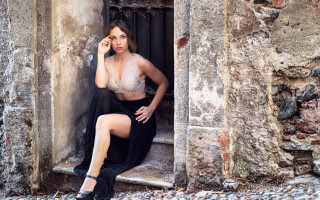 Woman skirt window bars fashion - a ledge next free wallpaper