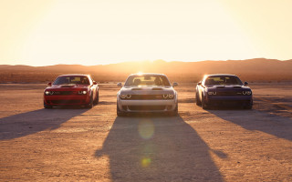 Three cars sunset parking lot - a parking lot free wallpaper