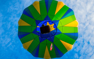 Colorful hot air balloon blue 14 - hot free wallpaper