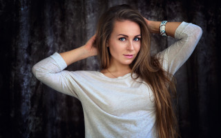 Anna hotchkis long hair portrait - her wrist free wallpaper