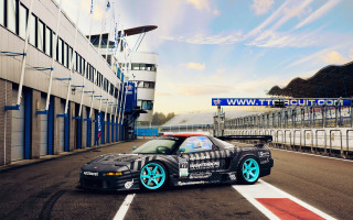 Car racetrack sky sign fourway - realistic free wallpaper
