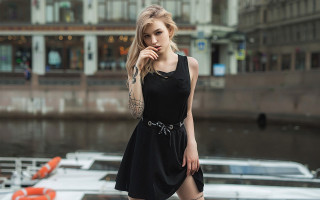 Elina karimova black dress dock - the water and a building in the background free wallpaper