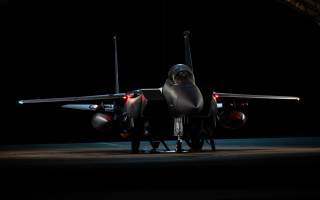Fighter jet runway night crew - free airplane wallpaper