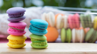 Colorful macaroons table blurry depth - neofauvism free wallpaper