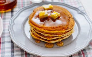 Pancakes syrup bananas plate tea - dennis flanders free wallpaper
