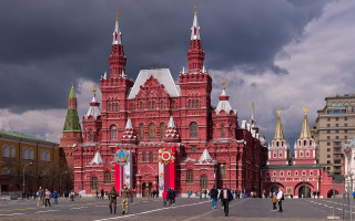 Red building clock tower cityscape - constructivism free wallpaper
