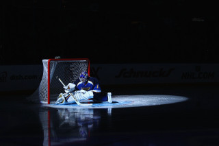 Hockey goalie making save ice - impressionist free wallpaper