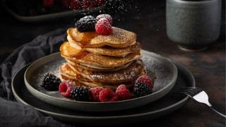 Pancakes berries powdered sugar plate - a plate free wallpaper