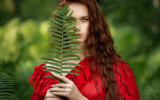 Woman red dress green leaf - artur tarnowski free wallpaper