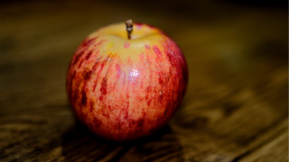 Red apple wooden table knife - mouth free wallpaper