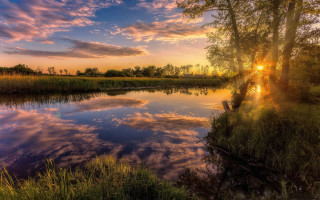 Sunset river trees grass clouds - impressionist free wallpaper