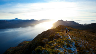 Mountain sunset lake coast people - a mountain side free wallpaper
