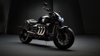 Black motorcycle dark room digital 2 - a black motorcycle free wallpaper