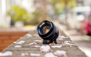 Camera lens ledge petals building - a camera len free wallpaper