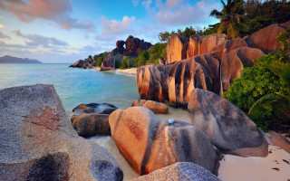 Bascove beach rocks water mountain - rock and water free wallpaper