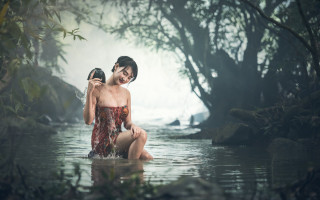 Woman river bathing suit camera - suit free wallpaper