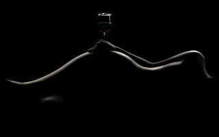 Woman wine black background line - a white line free wallpaper
