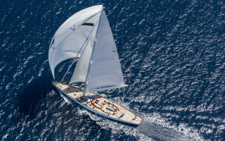 Sailboat ocean sunny day white - a sunny day free wallpaper