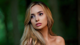 Woman long hair purple eyeshadow - her face and shoulder free wallpaper