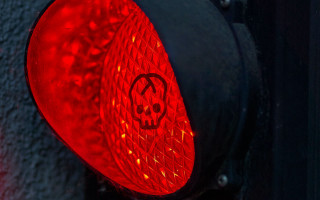 Red stoplight skull moon japanese - les automatiste free wallpaper