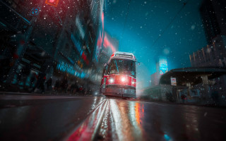 Bus night rain red light - a street free wallpaper