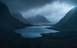 Lake mountains cloudy sky light - mountain under a cloudy sky free wallpaper