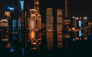 Cyberpunk cityscape reflection tokyo skyline - a reflection free wallpaper
