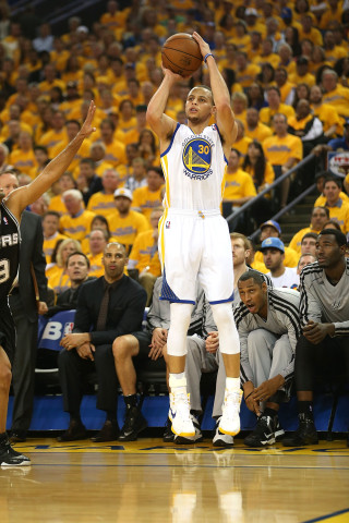 Man basketball game crowd watching - derek hill free wallpaper