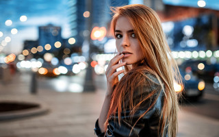 Woman leather jacket city night - alena aenami free wallpaper