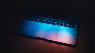 Laptop wooden table dark blue - affinity photo free wallpaper