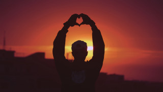 Heart shape sunset cityscape fire - a heart shape free wallpaper