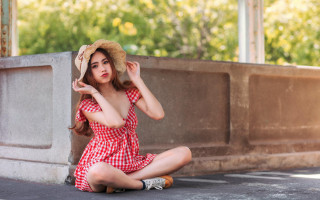 Woman red white dress hat 2 - phuoc quan free wallpaper for desktop
