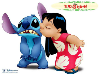 Cartoon character kissing smiling face - a smile free wallpaper for desktop