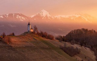 Church hill mountains sunset pink 2 - a view of the mountains free wallpaper