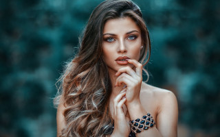 Long hair ring green blue - her finger free wallpaper