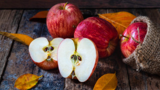 Apples wooden table leaves knife - professional food photography free wallpaper for desktop